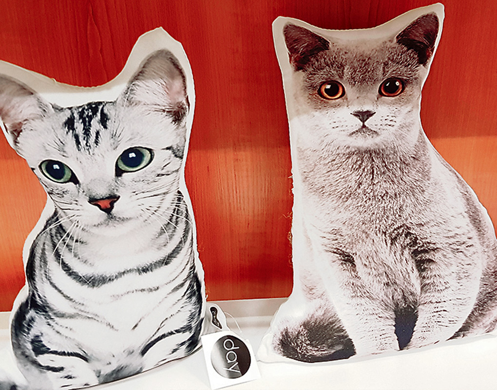 Asialan valikoimista riittää kotiin myös yksityiskohtia, kuten nämä ovistopparit.     