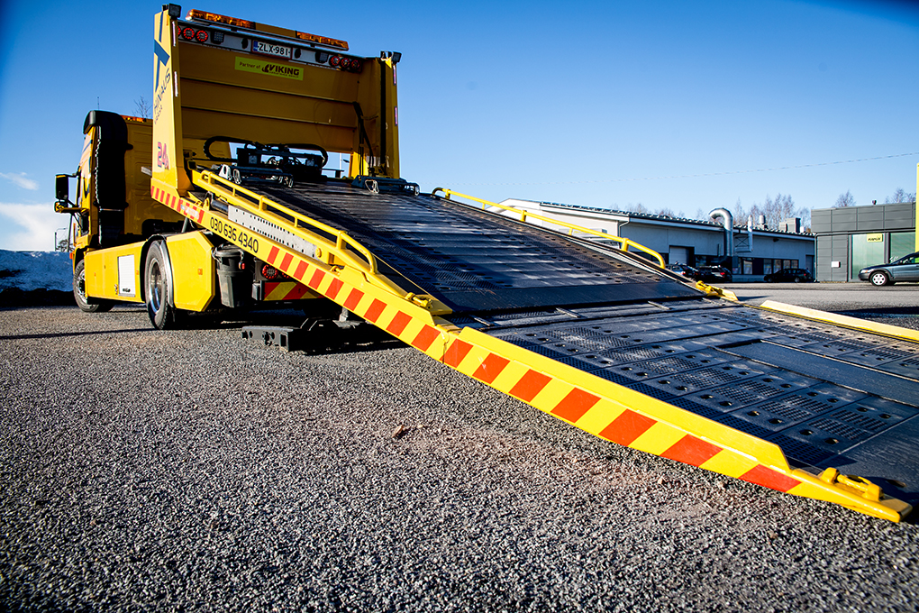 Täyskasko korvaa hinauksen