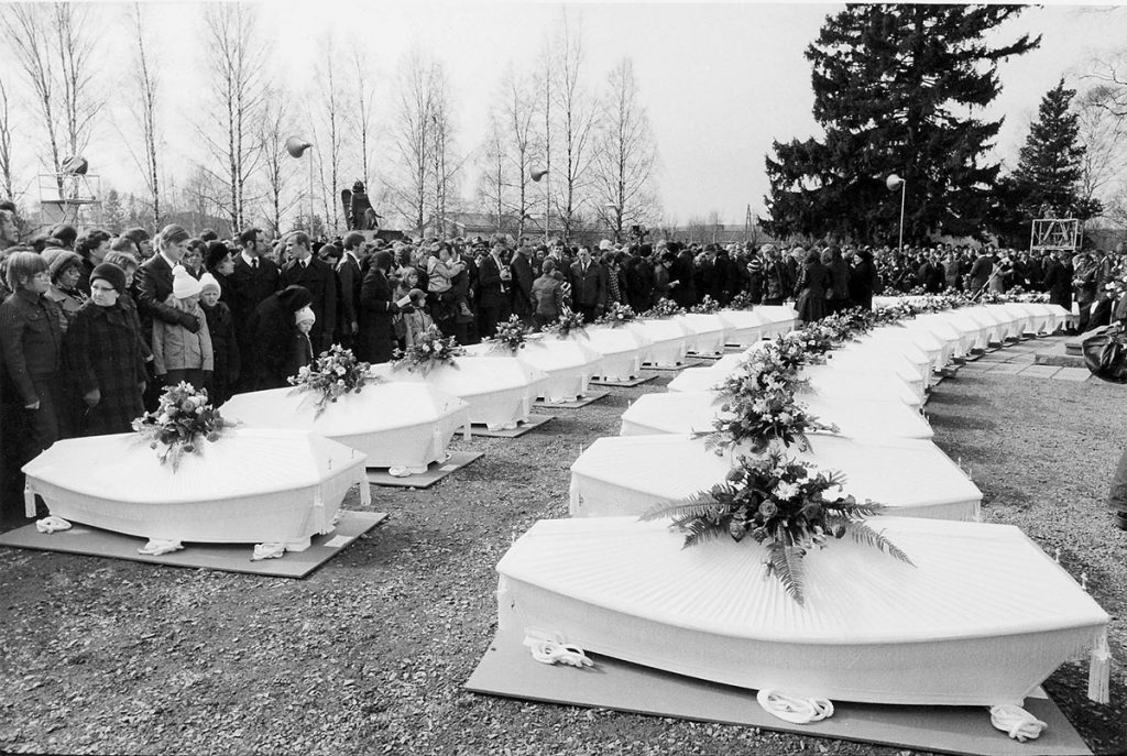 Lapuan patruunatehtaan räjähdys, hautajaiset