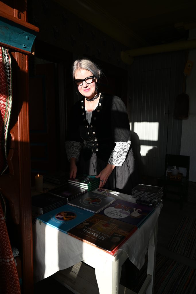 kirjailija Tiina Hautala