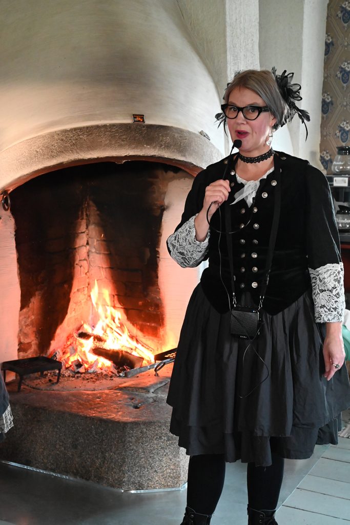 kirjailija Tiina Hautala